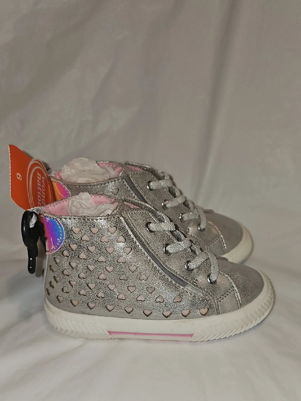 Wonder Nation Baby Girl Heart High Top Sneaker, Size 6
